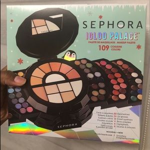 SEPHORA COLLECTION Igloo Palace Blockbuster Set